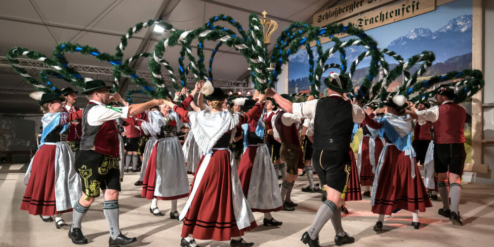 DSC06188 Lechgau Trachtenfest – Heimatabend, Schlo├ƒbergler Schongau, Kronentanz