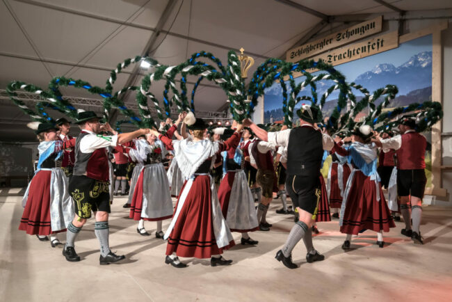 DSC06188 Lechgau Trachtenfest – Heimatabend, Schlo├ƒbergler Schongau, Kronentanz